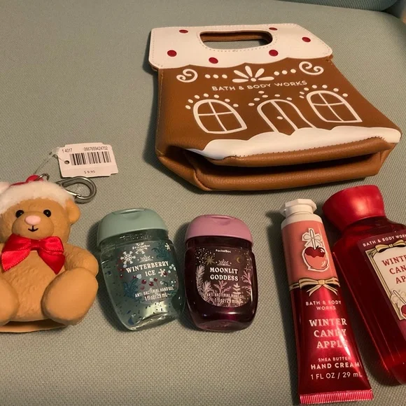 Bath & Body Works Bundle Hand Cream, Body wash Bag PocketBac New - Picture 1 of 5